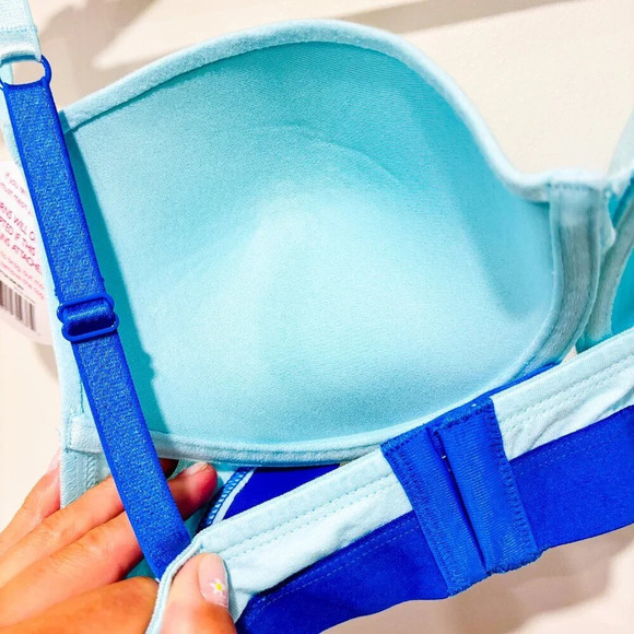 UNDIES  Blue bra - Picture 8 of 9